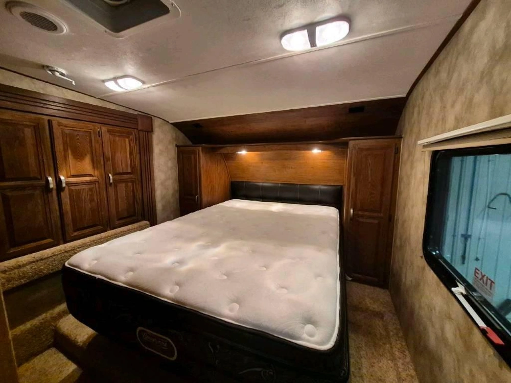 Crossroads Cruiser Aire 28se 2015 alt