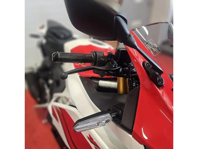 2026 Yamaha YZF R3 ABS thumbnail 6
