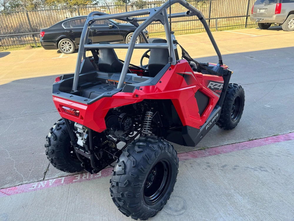 2026 Polaris Rzr 200 Efi Indy Red Efi alt