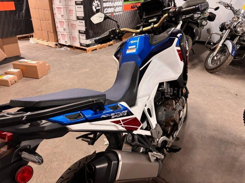 2022 Honda Africa Twin Adventure Es Dct alt