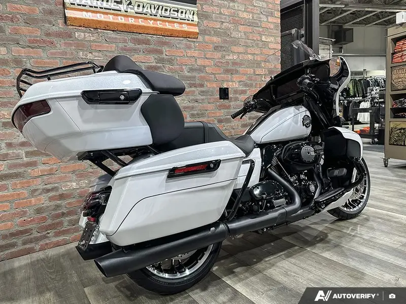 2026 Harley-Davidson Street Glide Limited thumbnail 5