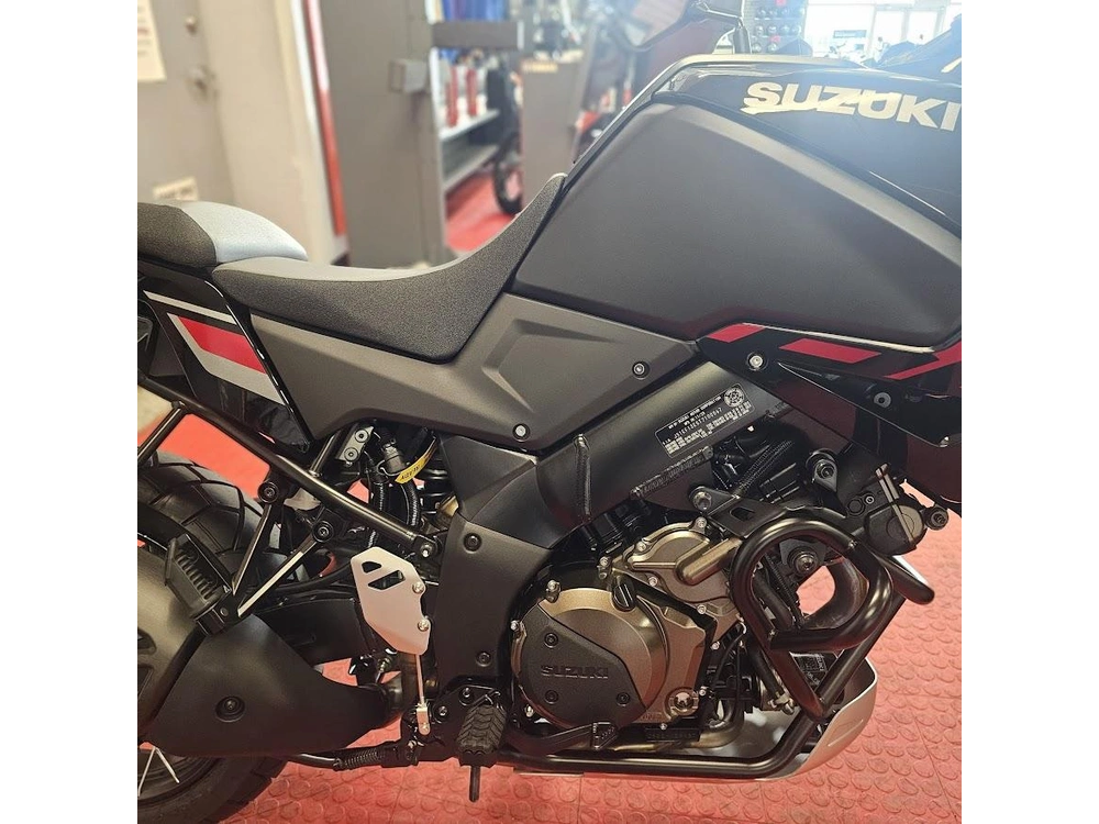 2026 Suzuki V-strom 1050de alt