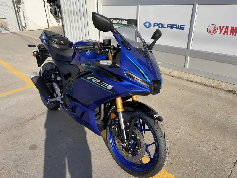 2026 Yamaha YZF-R3 thumbnail 4