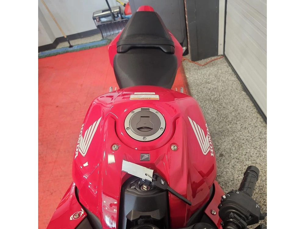 2026 Honda Cbr650ract alt