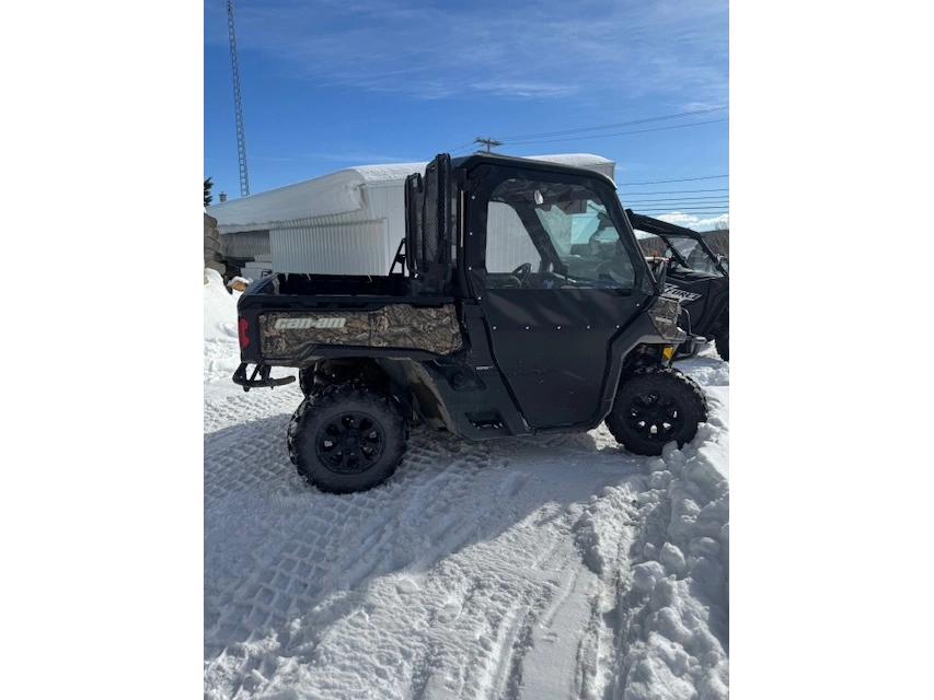 Bombardier Defender Hd8 2017 alt