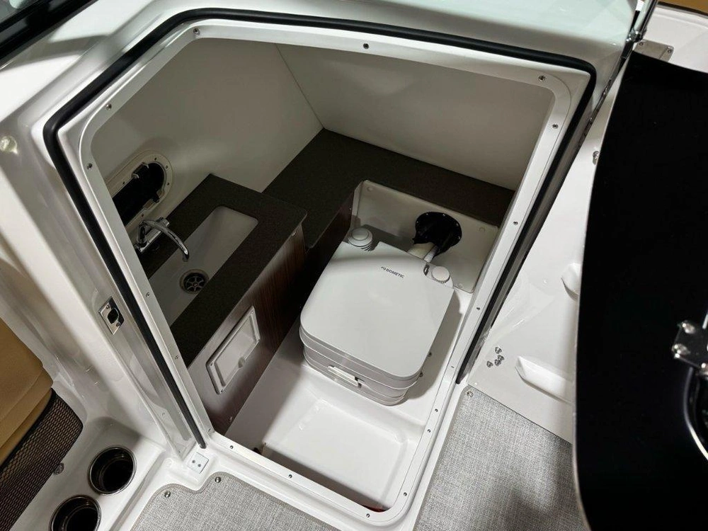 Four Winns Hd5 6.2l/b3 Dts 2026 alt