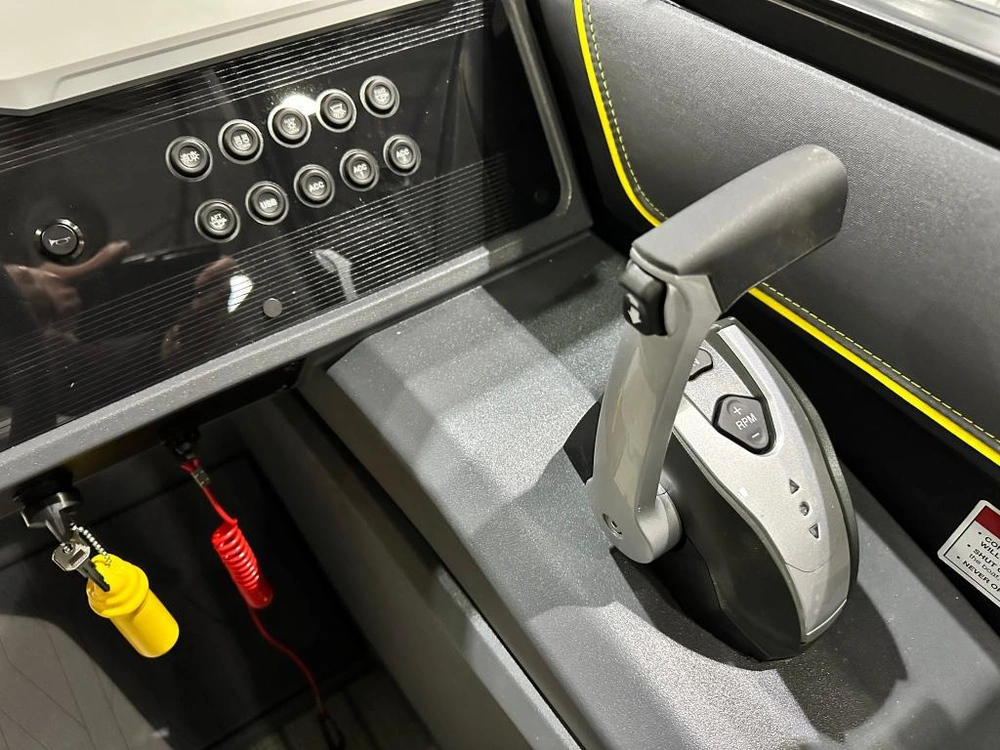 Manitou 22 Explore Switchback 2025 alt