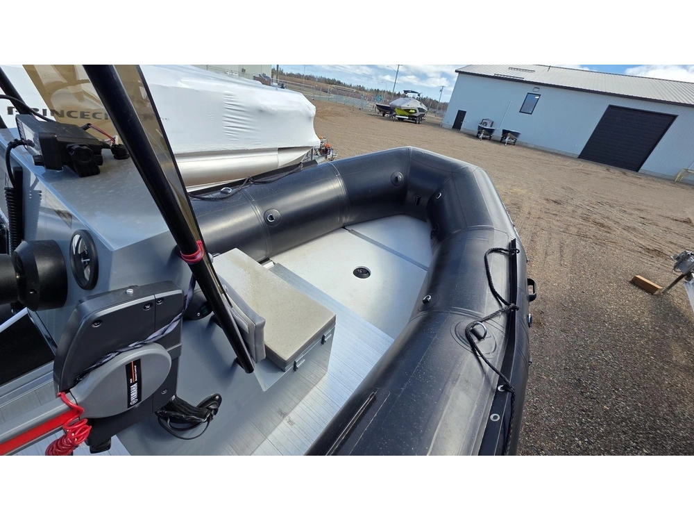 Achilles Su-18 2024 alt