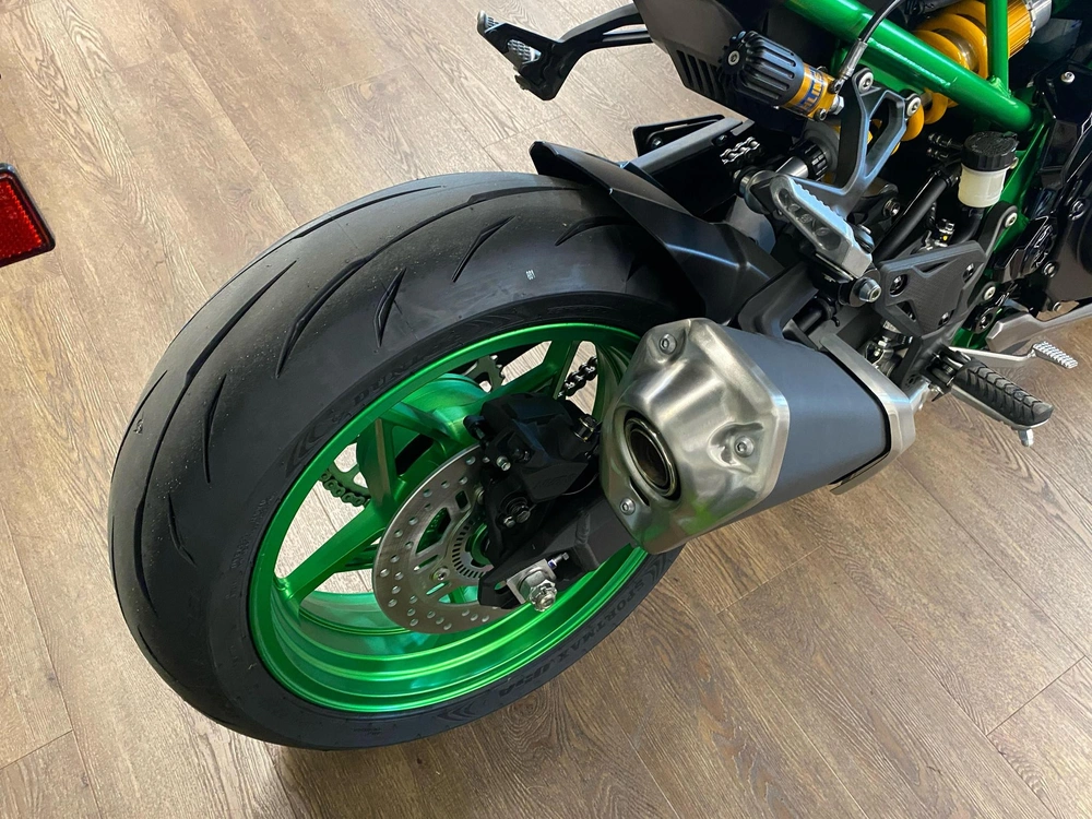 2025 Kawasaki Z900 Se Abs Se alt