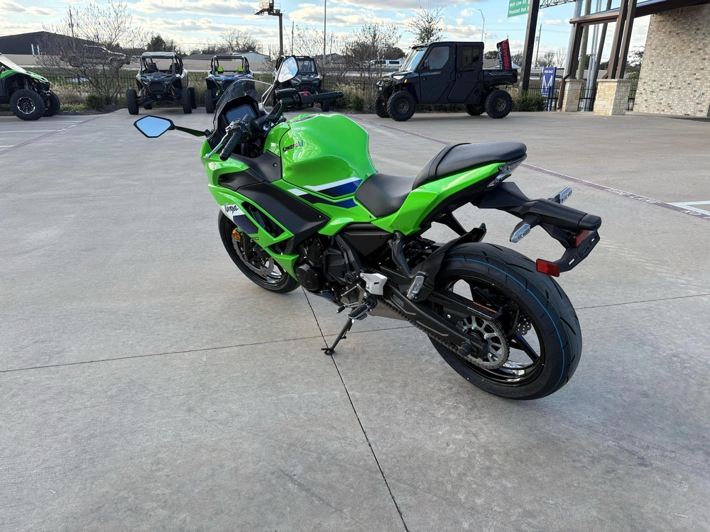 2026 Kawasaki Ninja® 650 Abs Abs alt