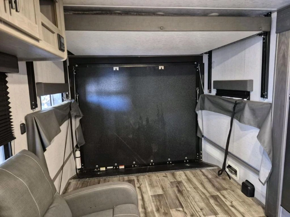 Dutchmen Coleman 270tq 2022 alt