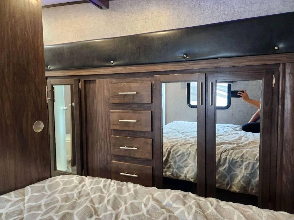 Cherokee Arctic Wolf 265bhd 2019 alt