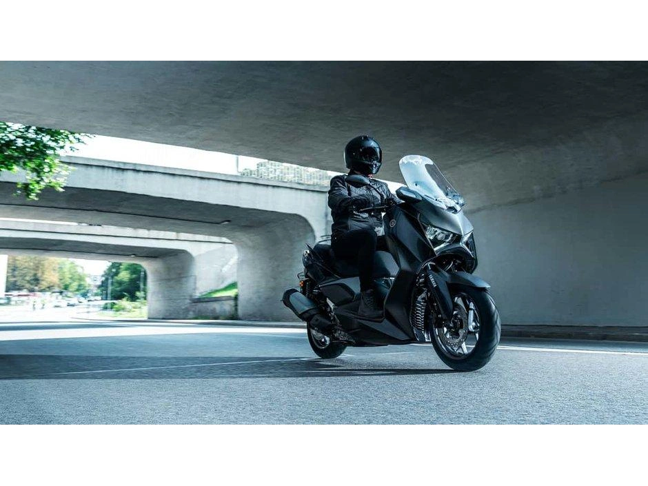 Yamaha Xmax 2025 alt