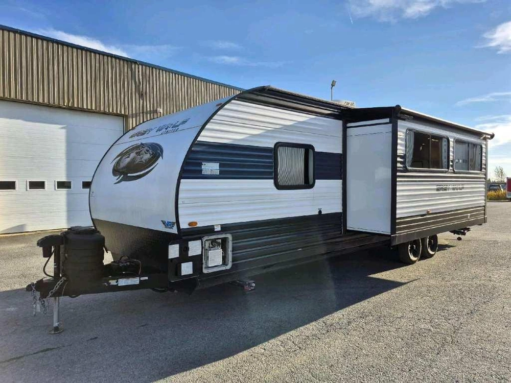 Cherokee Grey Wolf 27dbh 2023 alt