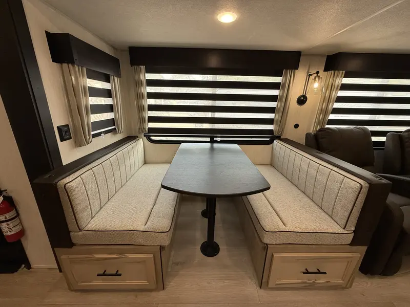 Cherokee 273XLK Wolf Den 2026