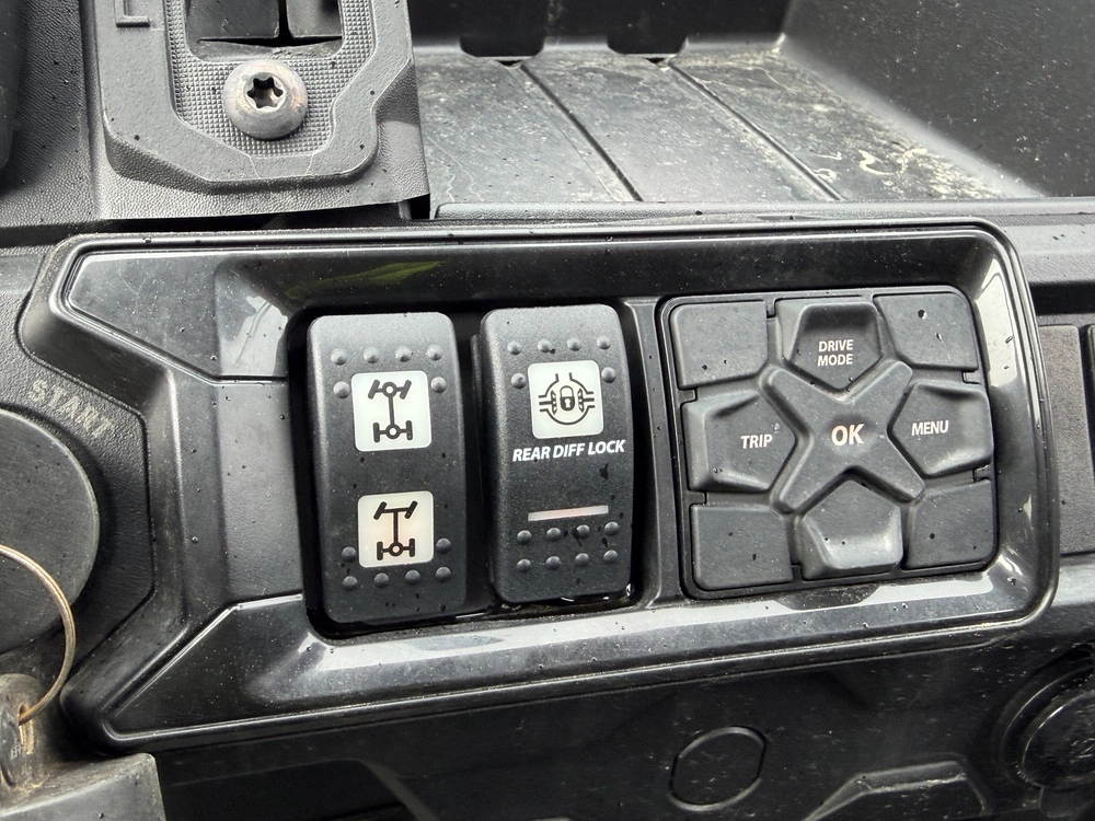 2025 Brp Defender Xt Hd7 alt