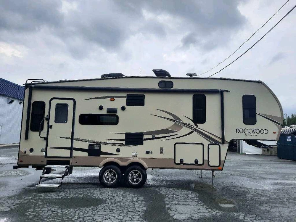 Rockwood Ultra Lite 2440bs 2018 alt