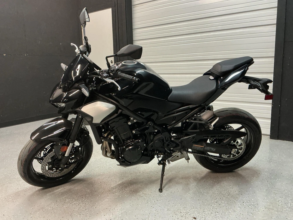 2025 Kawasaki Z900 Abs Abs alt