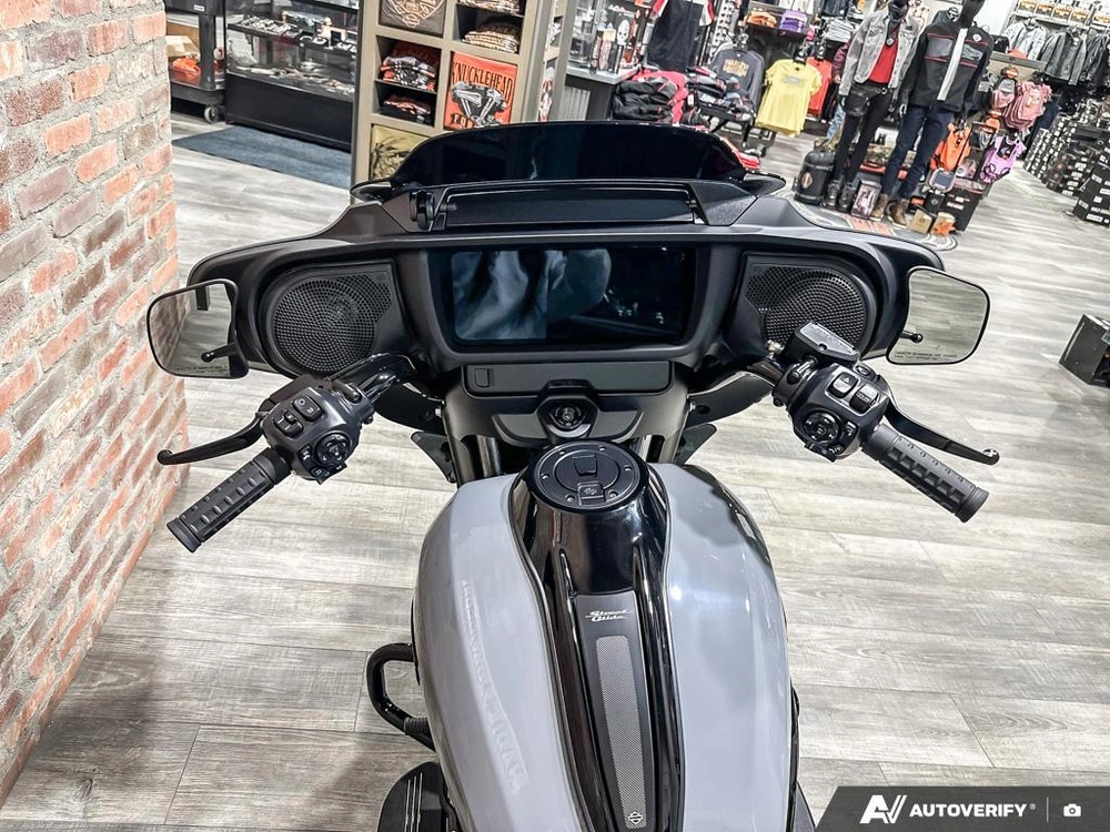 2026 Harley-davidson Street Glide alt