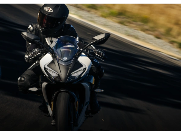 Cfmoto 300ss Rabais De 2,200$ Et Financement 5.99% Sur 60 Mois 2024 alt