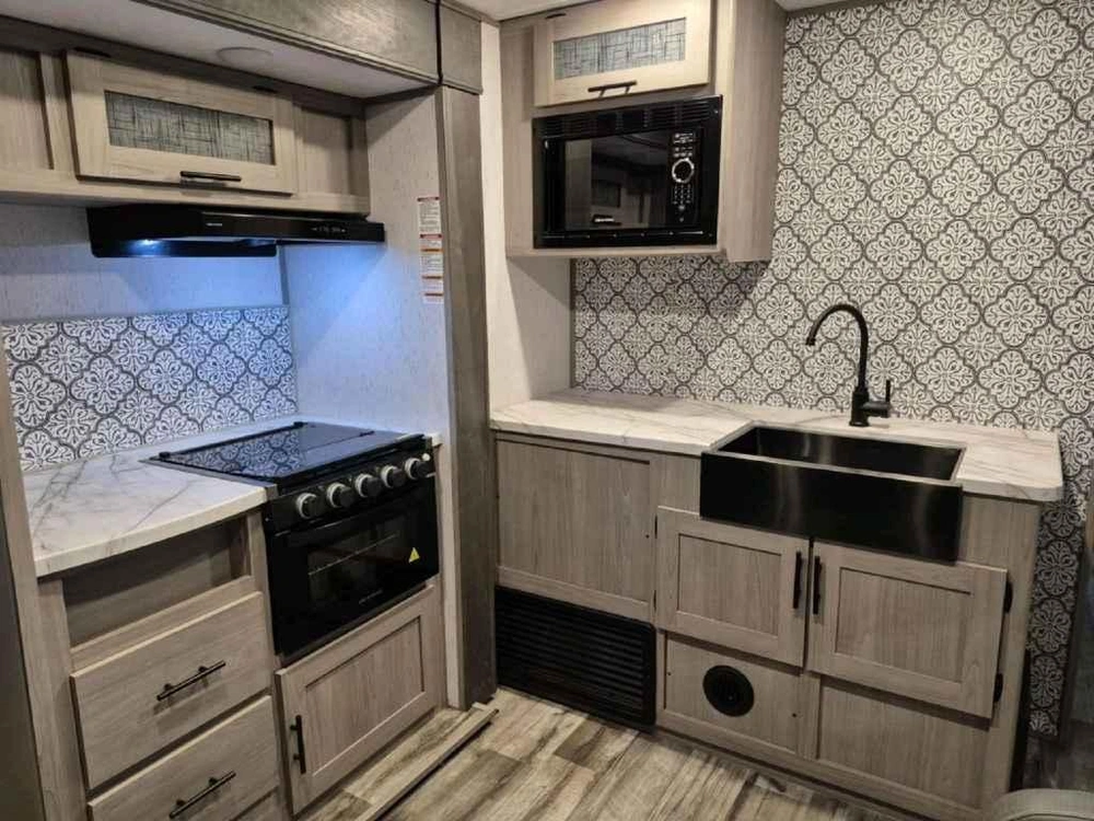 Dutchmen Coleman 270tq 2022 alt