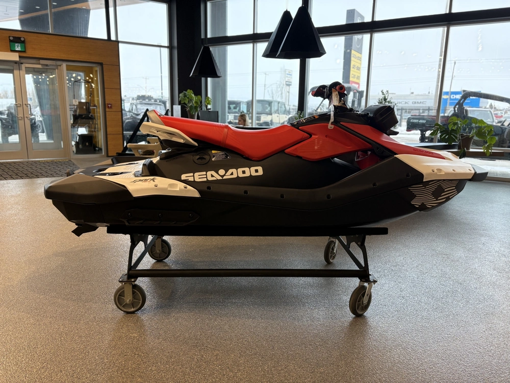 2026 Sea-doo Spark Trixx For 3 (sound System) alt