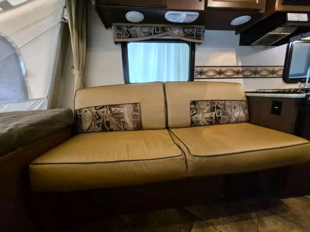 Dutchmen Kodiak Express 172e Hybride 2015 alt