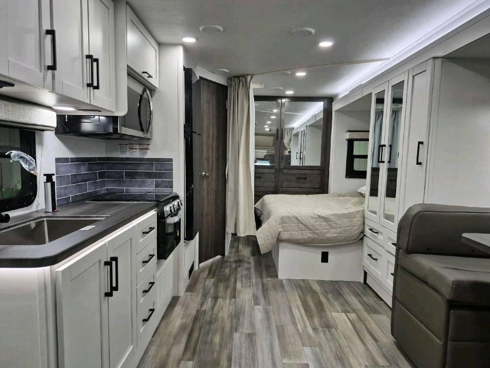 Jayco Redhawk 24b 2026 alt