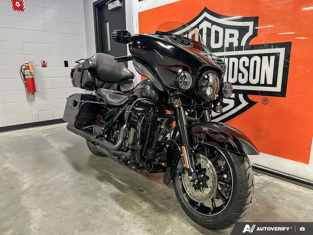 2010 Harley-davidson Cvo Ultra Classic alt