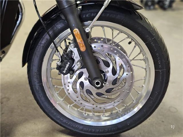 2026 Triumph Bonneville T120 alt