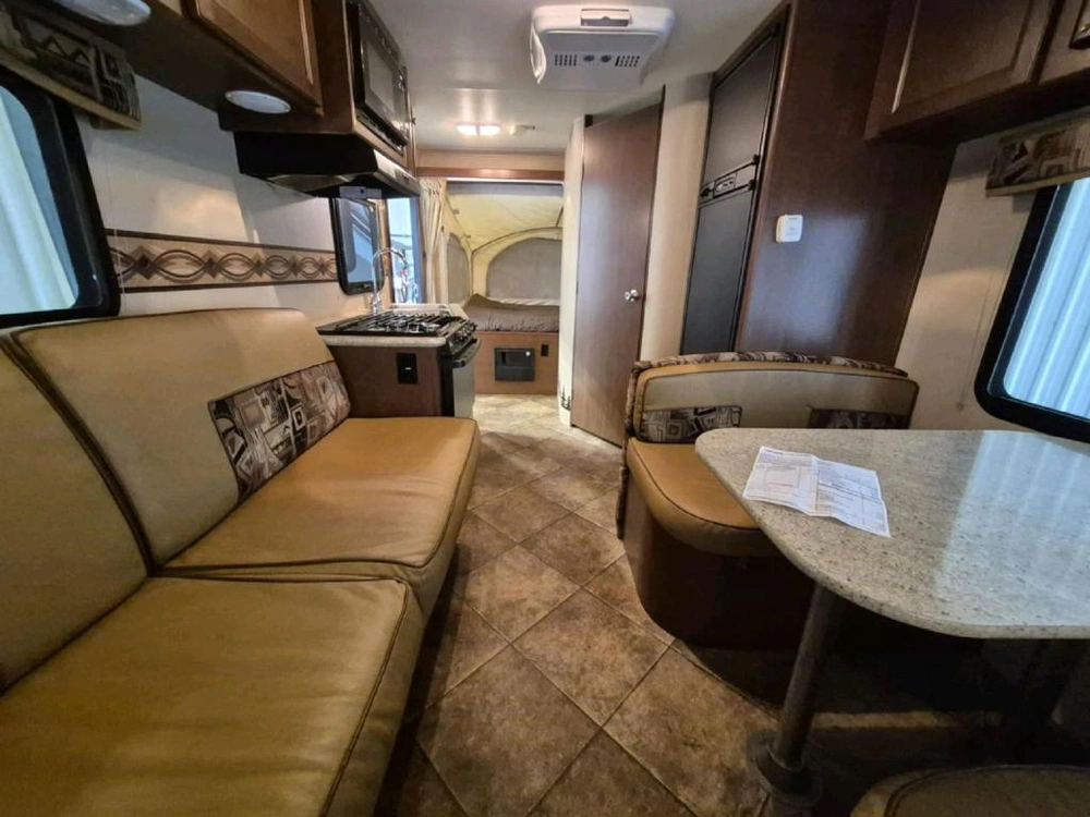 Dutchmen Kodiak Express 172e Hybride 2015 alt