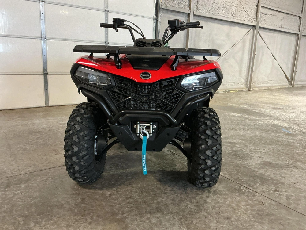 2025 Cfmoto Cforce 500 alt