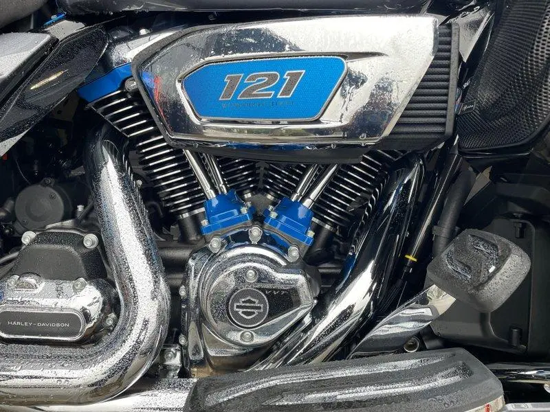2026 Harley-Davidson FLHXLSE - CVO™ Street Glide® Limited thumbnail 3