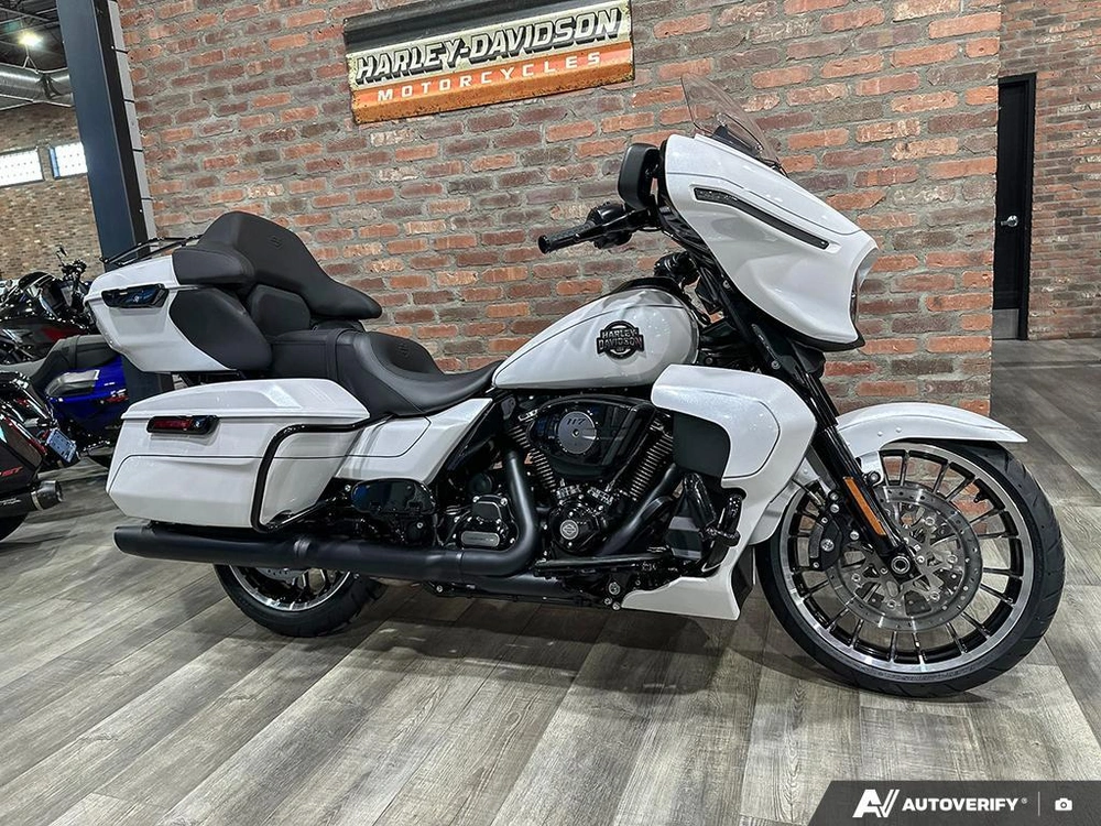 2026 Harley-davidson Street Glide Limited alt