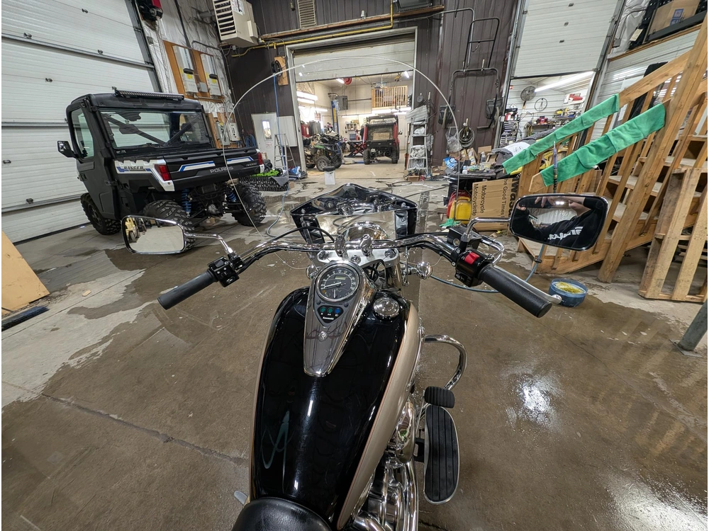 2011 Kawasaki Vulcan 900 Classic Lt alt