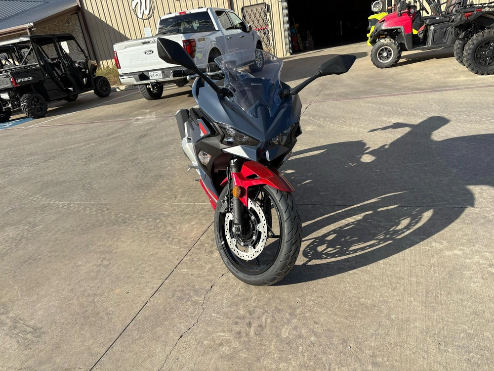 2026 Kawasaki Ninja® 500 Abs alt