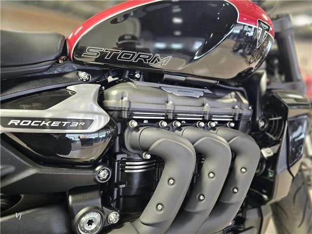 2025 Triumph Rocket 3 Storm R alt