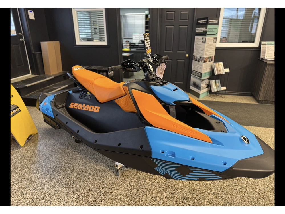 Sea-doo Spark Trixx 3up 2026 alt