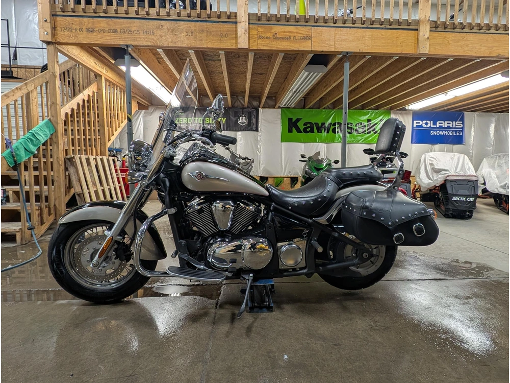 2011 Kawasaki Vulcan 900 Classic Lt alt