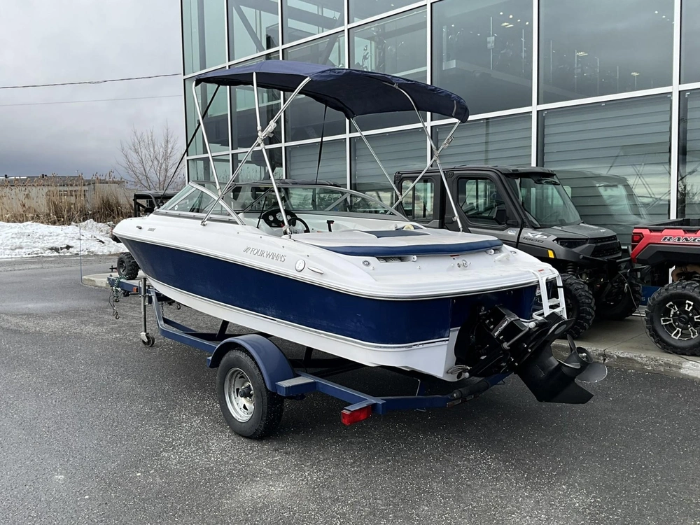 Four Winns 200 2011 alt