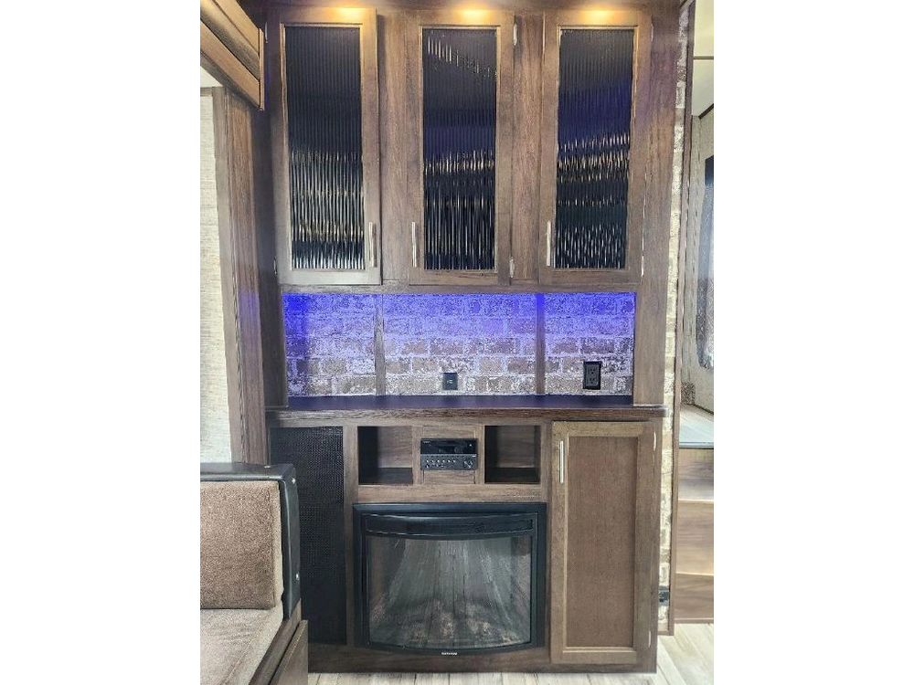 Cherokee Arctic Wolf 265bhd 2019 alt