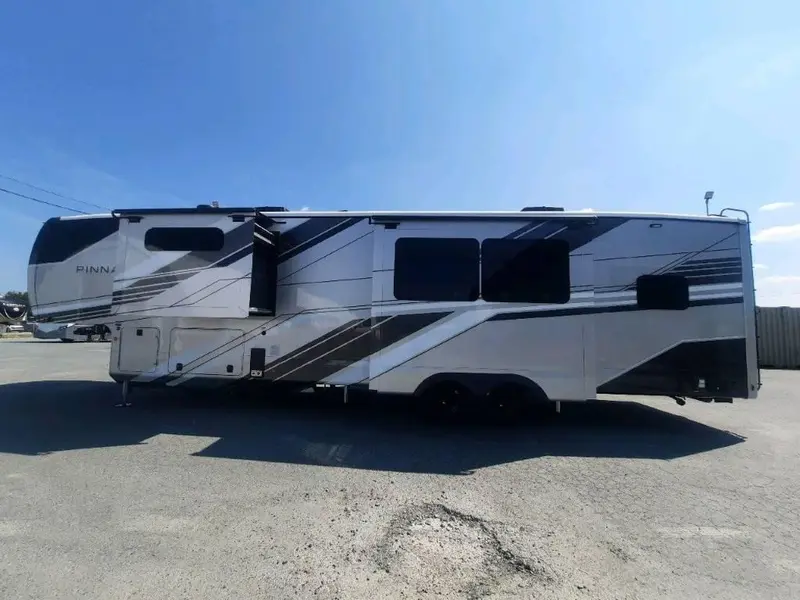 2026 Jayco Pinnacle 38FBRK thumbnail 9
