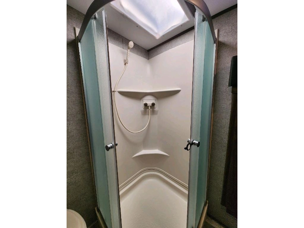 Cherokee Arctic Wolf 265bhd 2019 alt