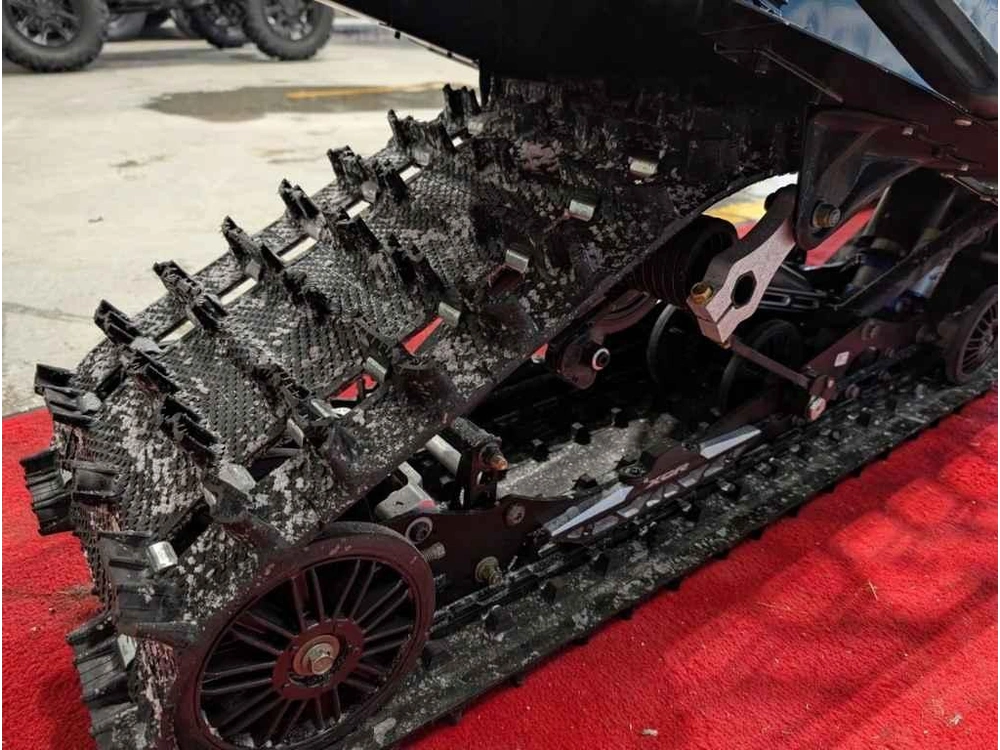 Polaris 9r Indy Xcr 136 2025 alt