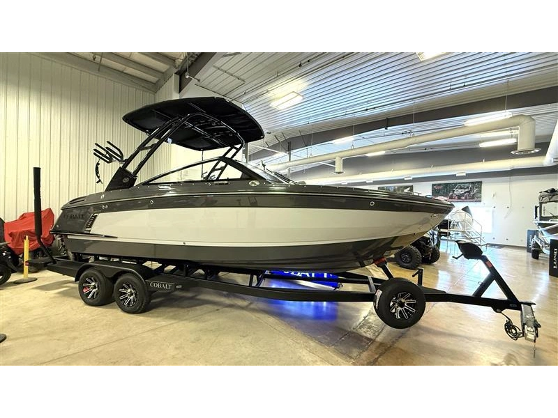 2026 Cobalt Boats R4 Surf alt