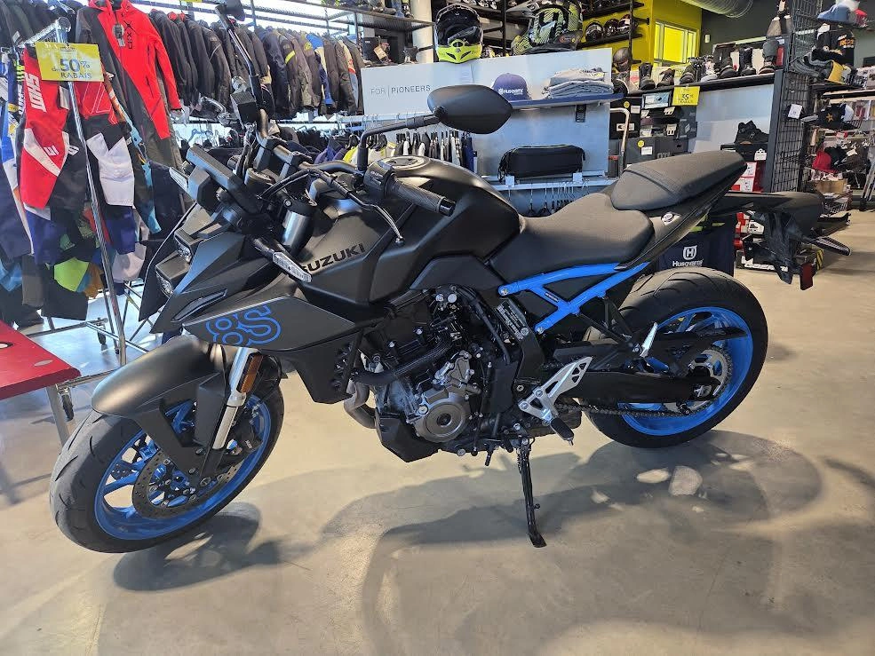 Suzuki Gsx 800 S 2024 alt