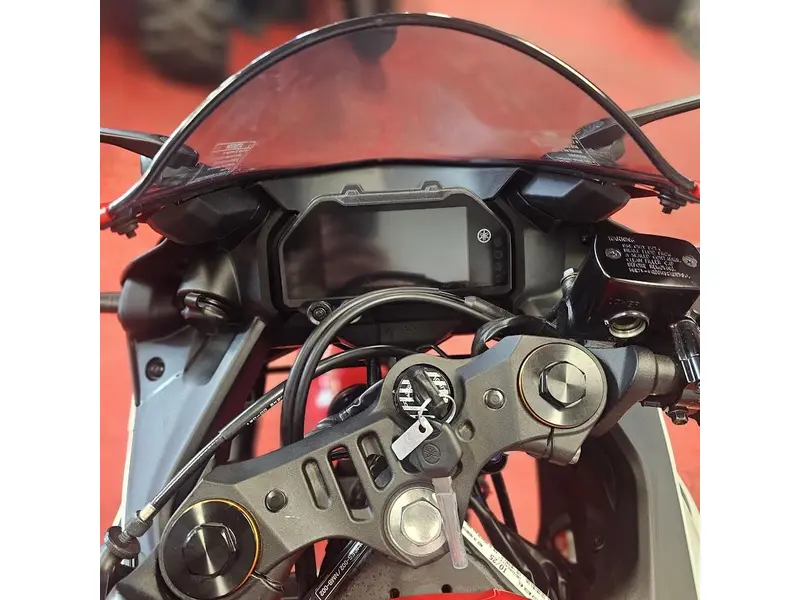 2026 Yamaha YZF R3 ABS thumbnail 11