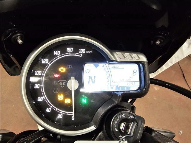 2026 Triumph Scrambler 400 Xc alt