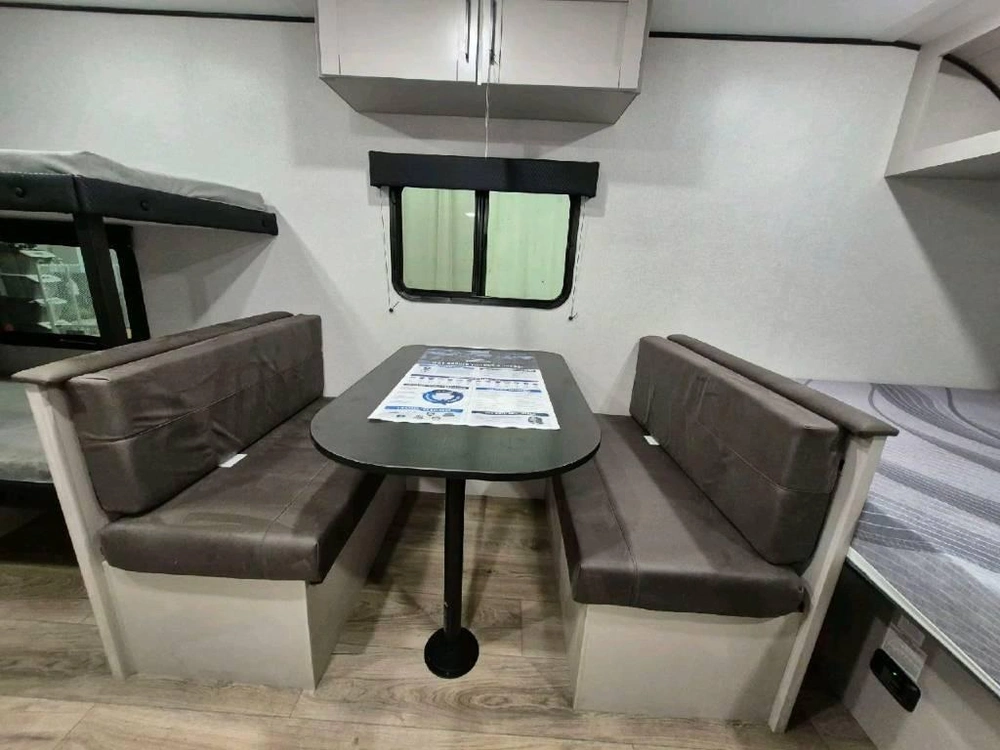 Jayco Jay Feather Air 17bhsl 2026 alt