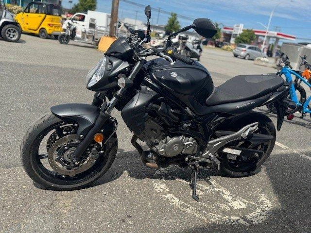 Suzuki Sv6550 Gladius 2014 alt
